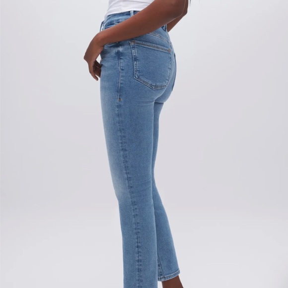 New Good American Good Legs Slim Straight Jeans - Picture 10 of 11